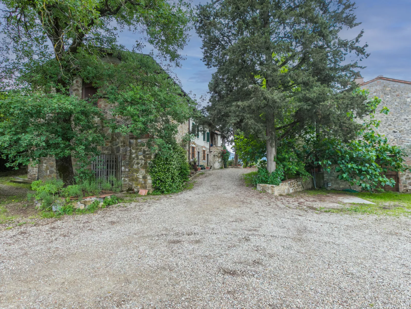 Antico Frantoio-Outside