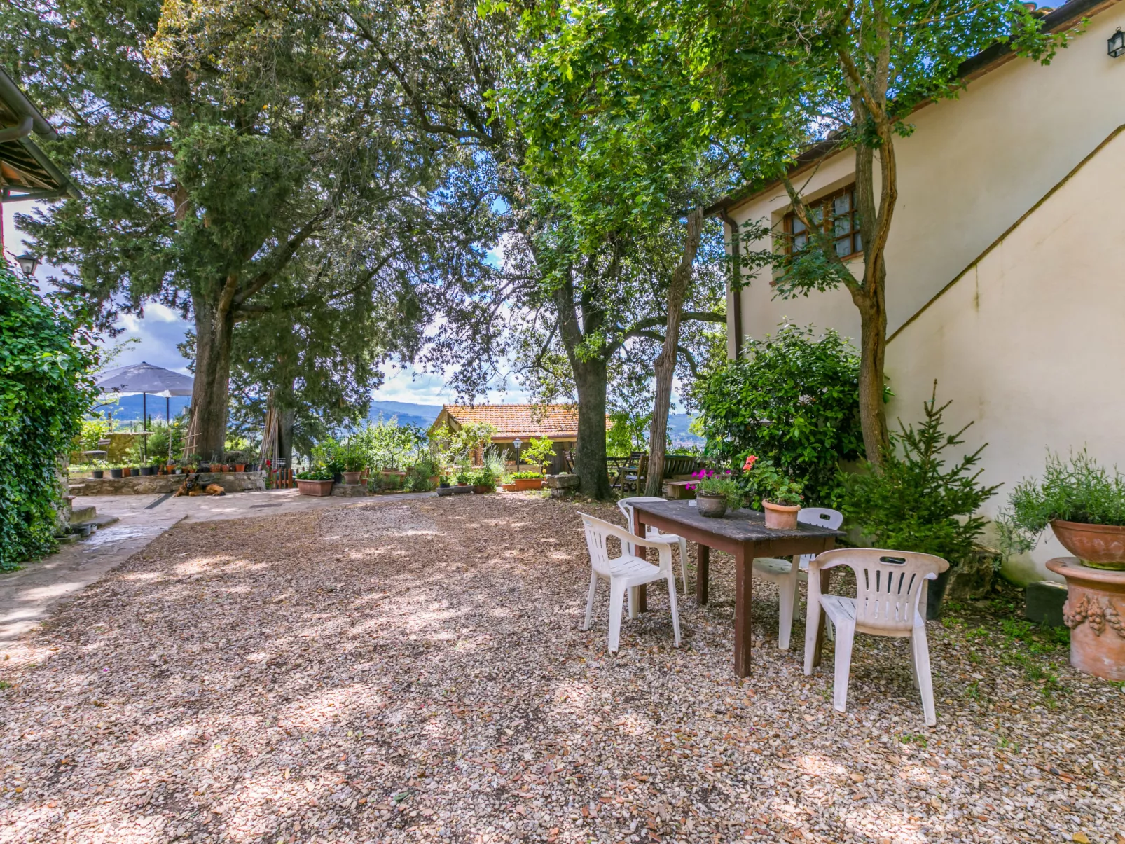 Antico Frantoio-Outside
