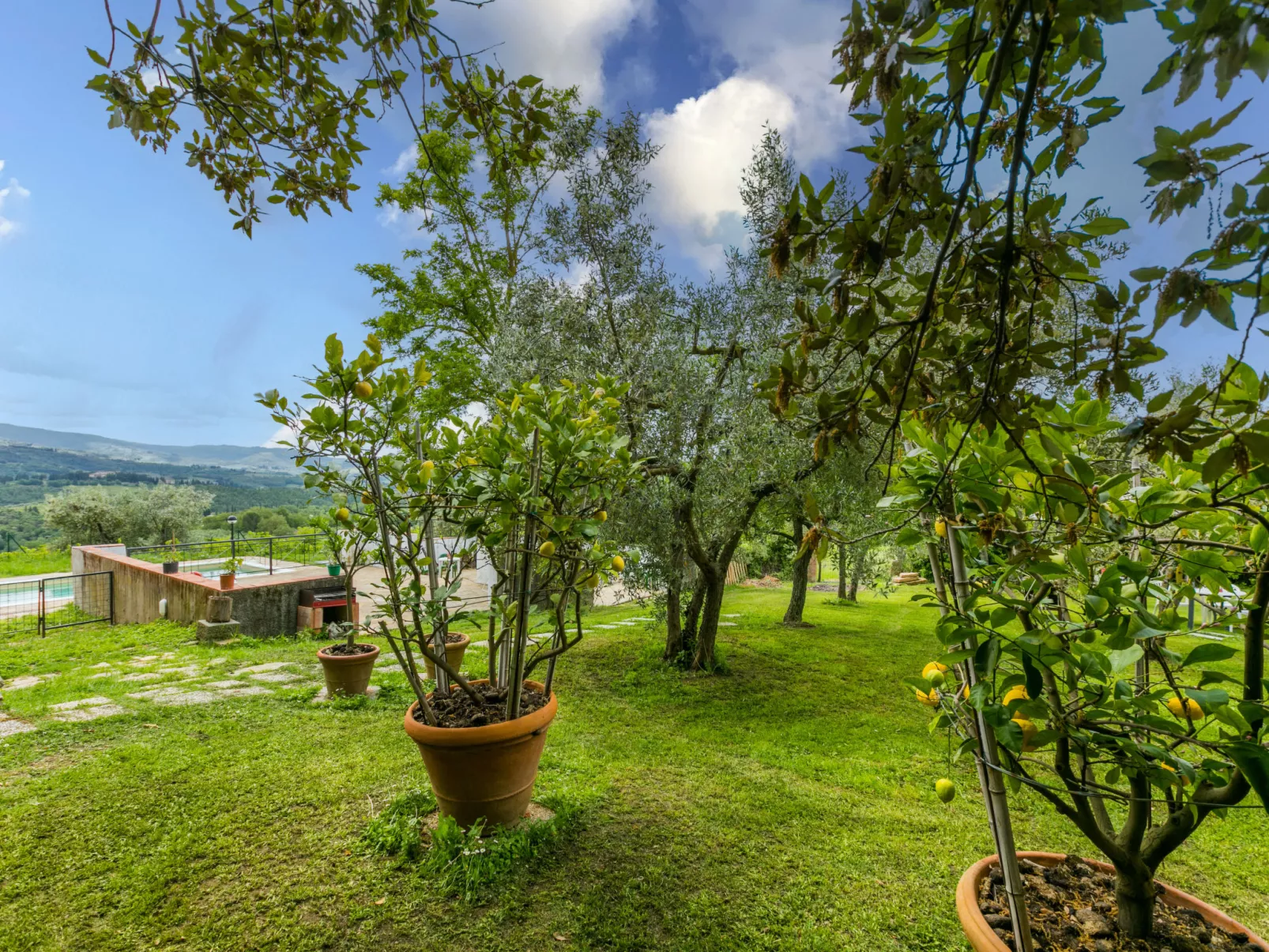 Mangiatoia-Outside