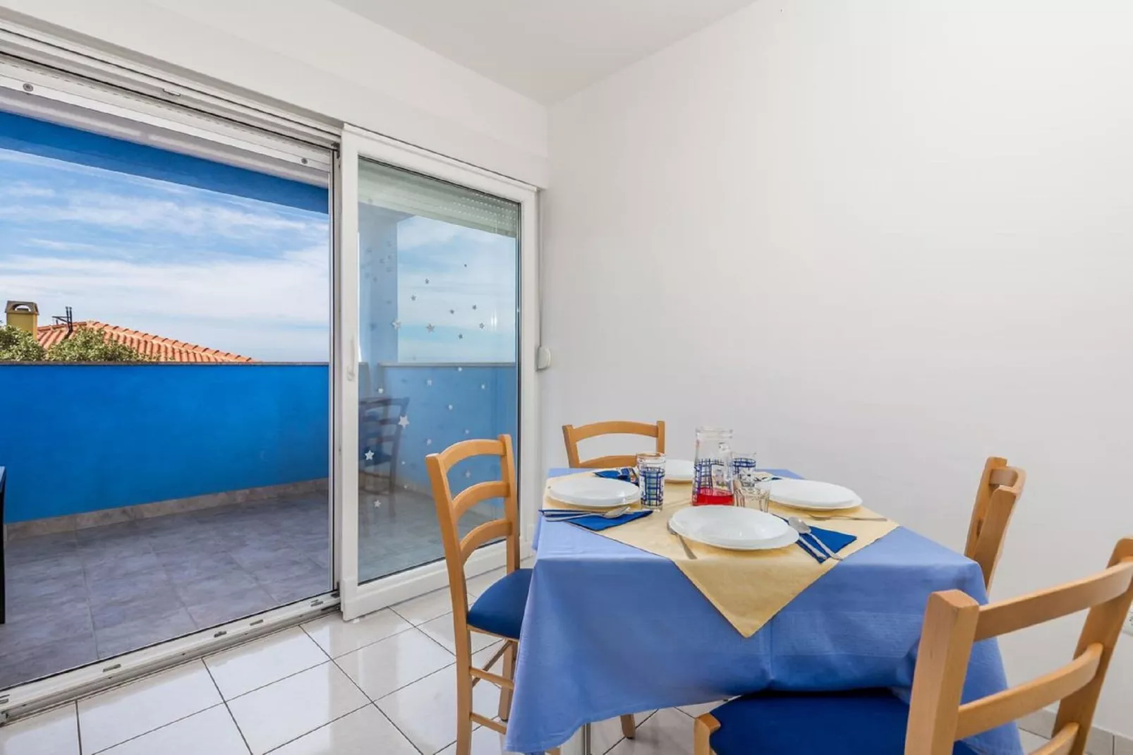 Modra kuća 3-Dining room