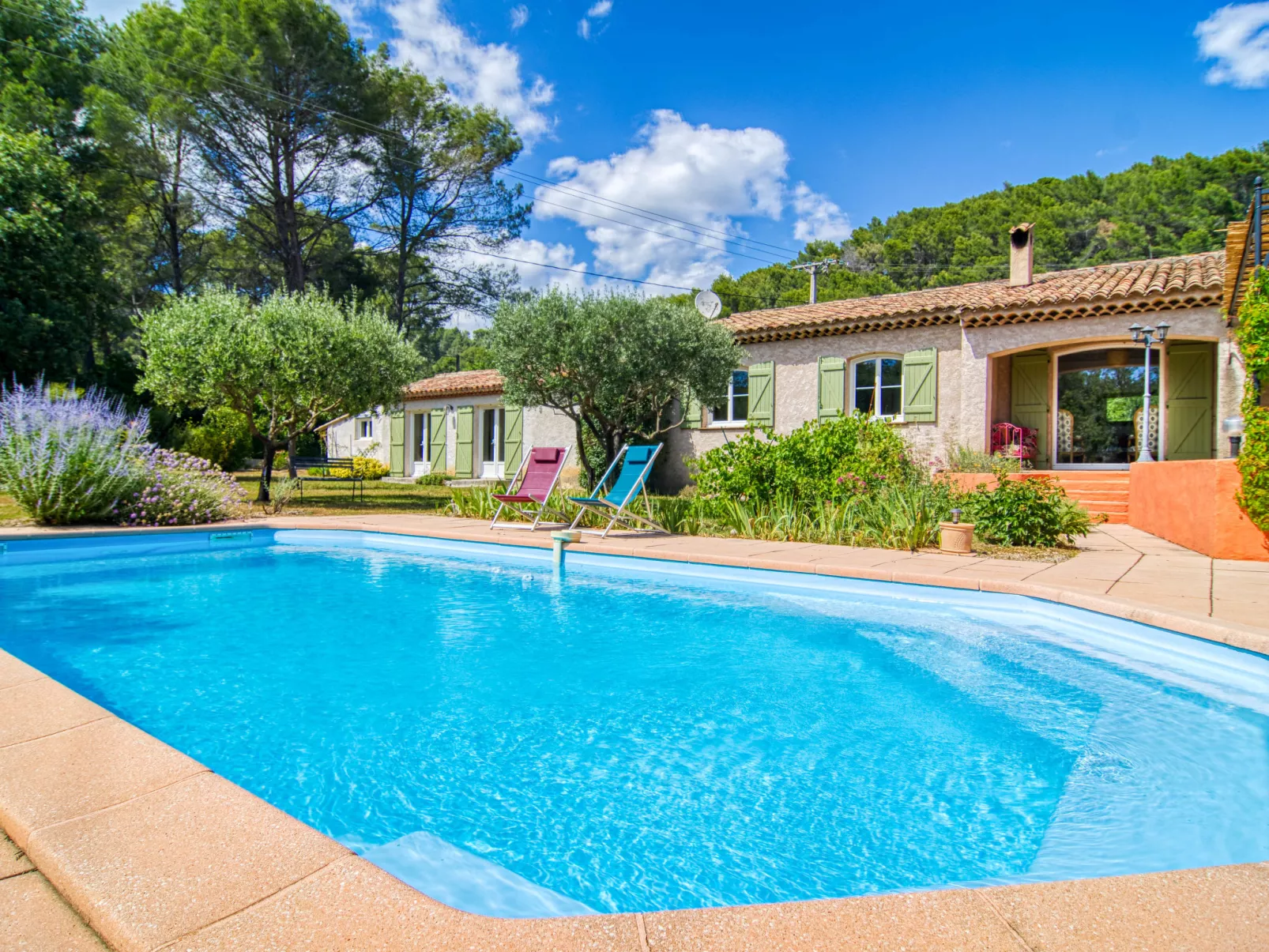 Villa Camilia-Outside