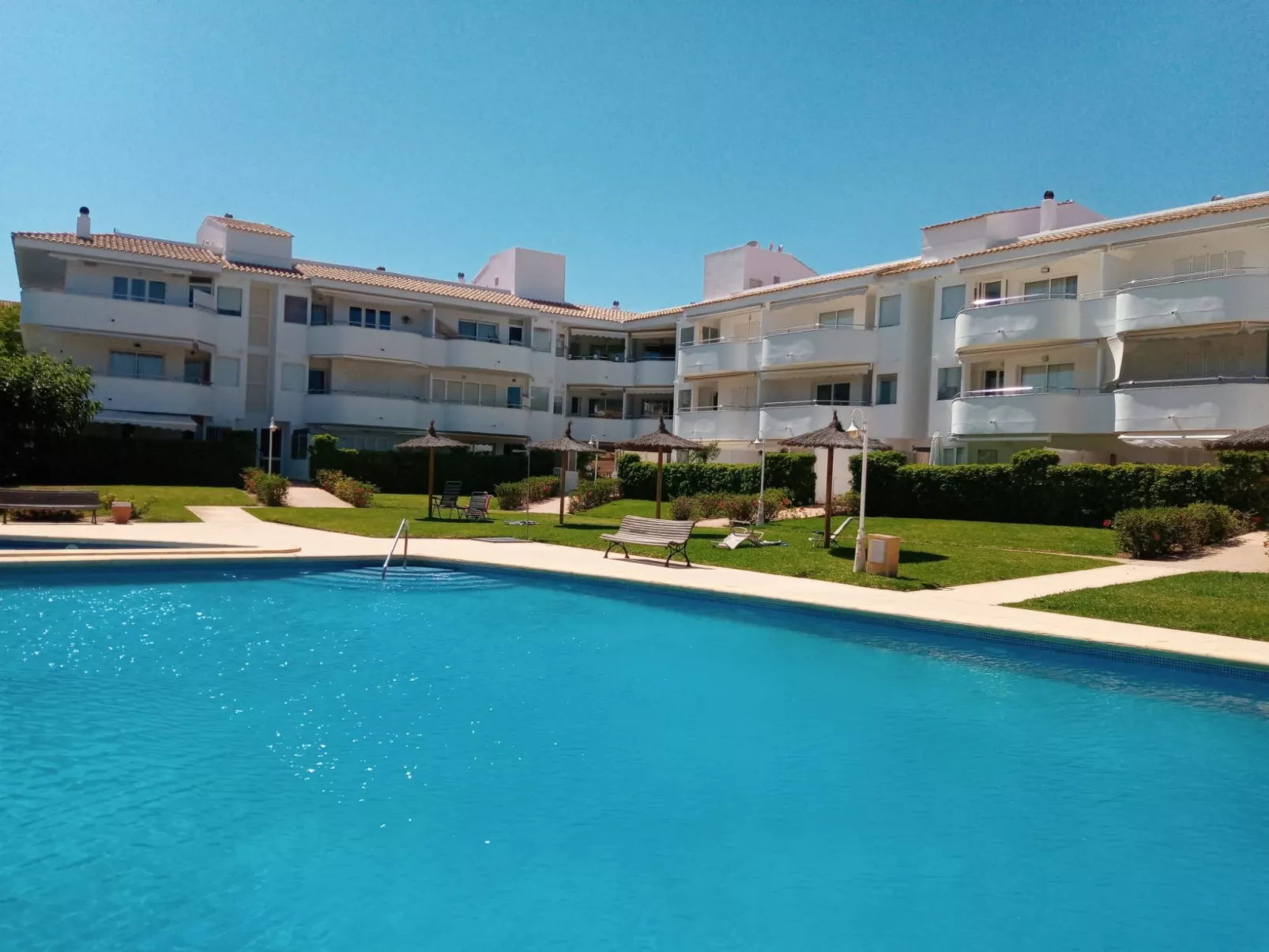 Villas del Mar-Outside
