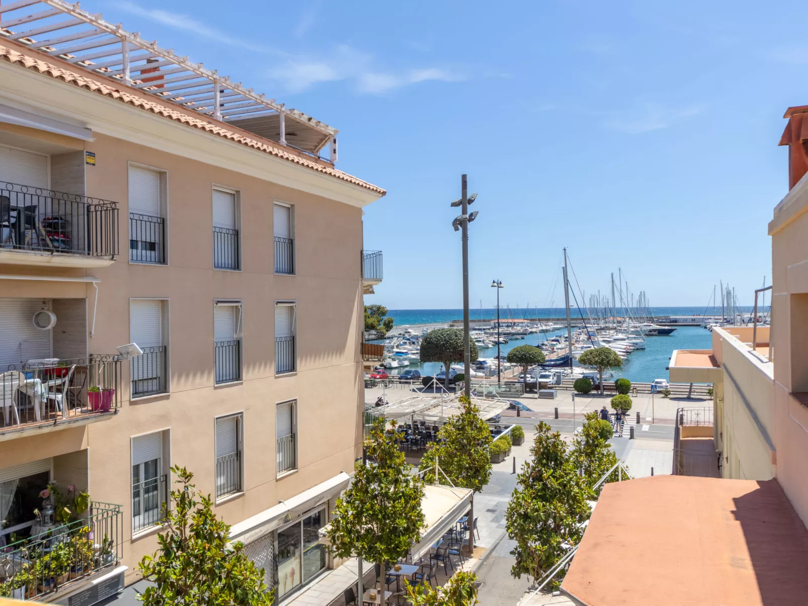 Cambrils Drassanes-Outside