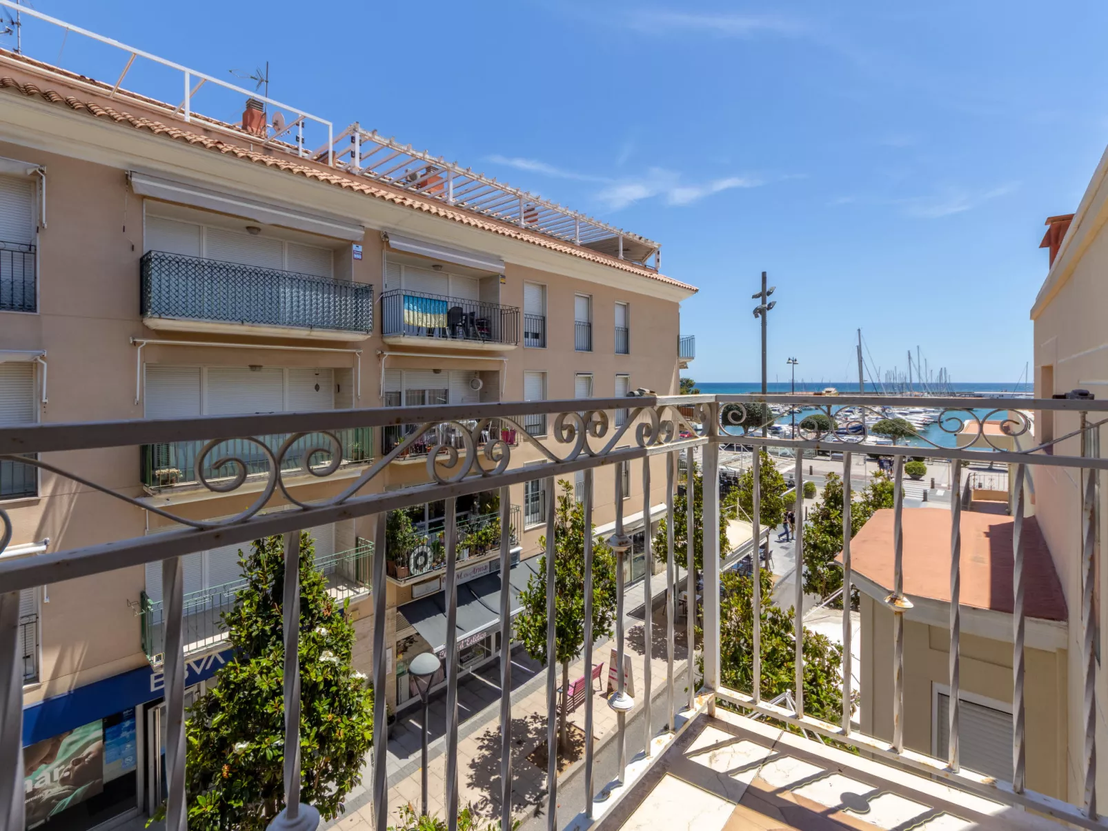 Cambrils Drassanes-Outside