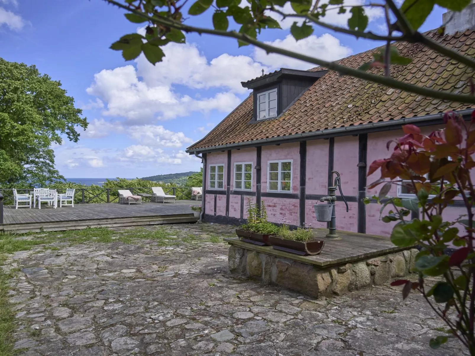 "Merrit" - 250m from the sea-Draußen