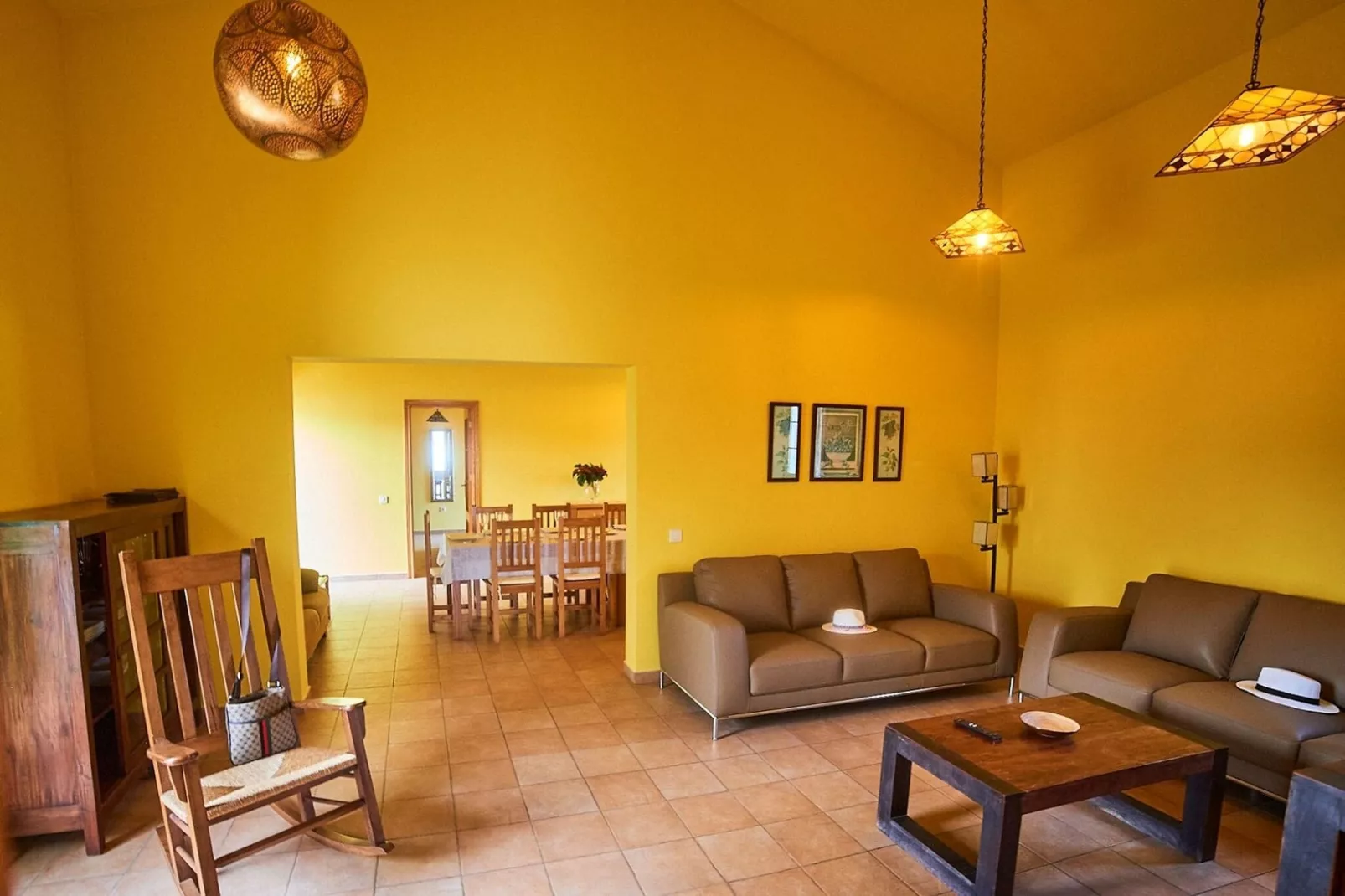 La Maison d  Andres-Salon