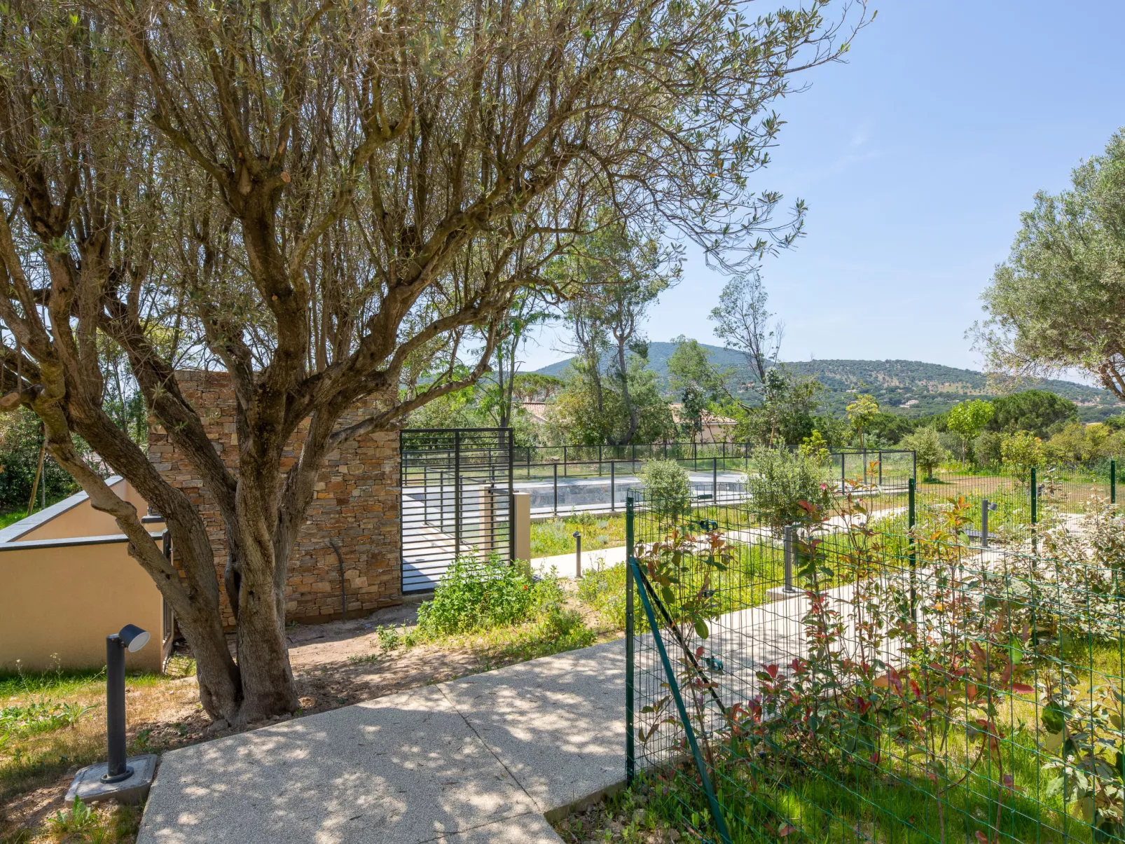 Le Clos d'Alice-Outside