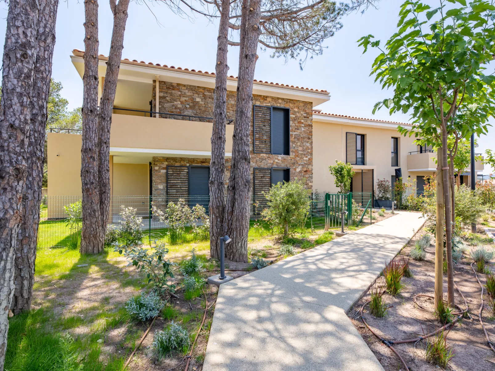 Le Clos d'Alice-Outside
