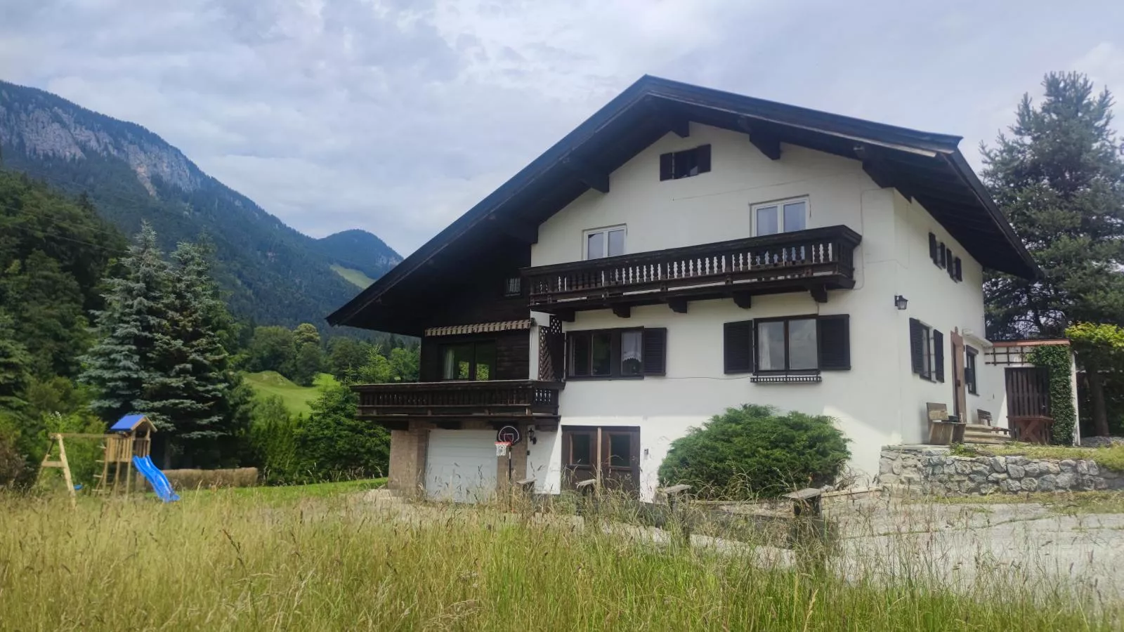 Platzhirsch-Exterior summer