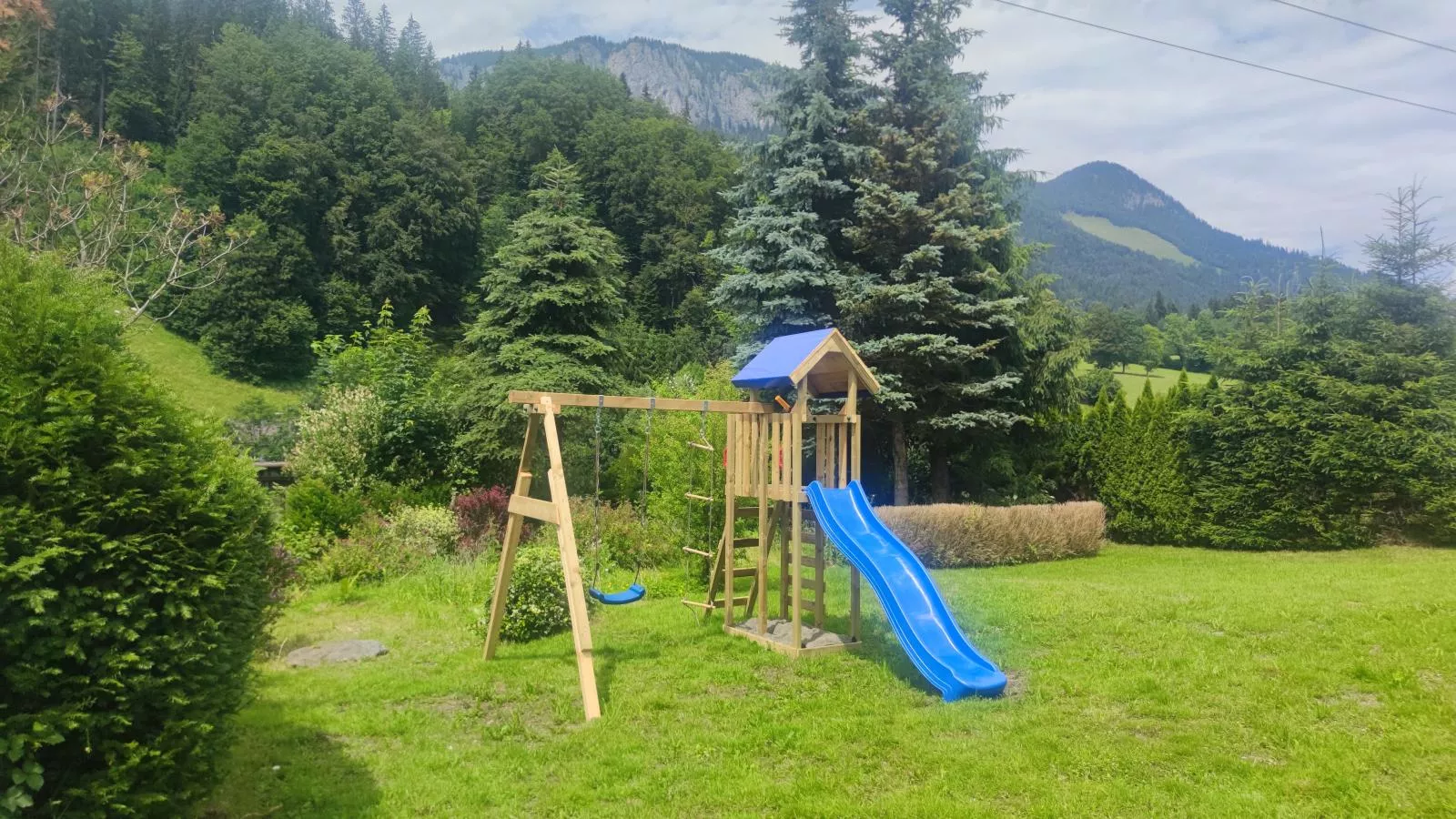 Platzhirsch-Gardens summer