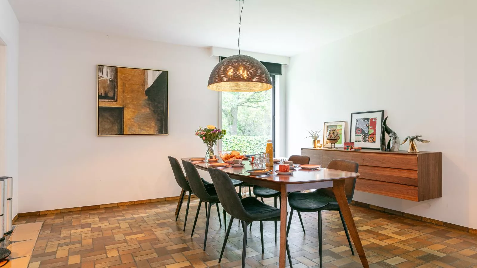 Maison Clement-Dining room