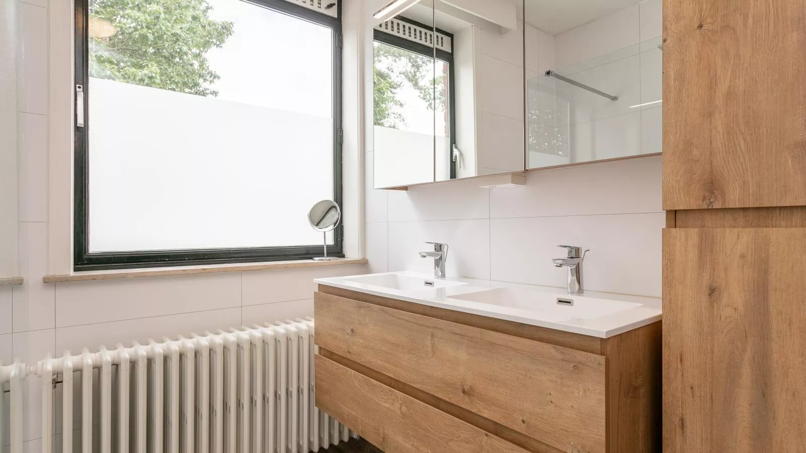 Maison Clement-Bathroom