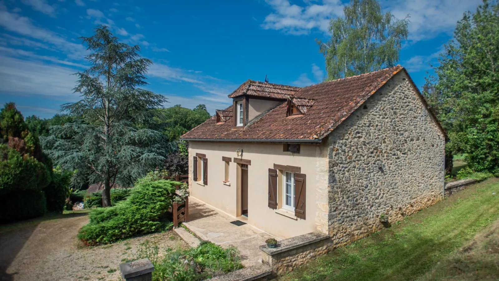 Gite Les Terrasses-Exterior summer