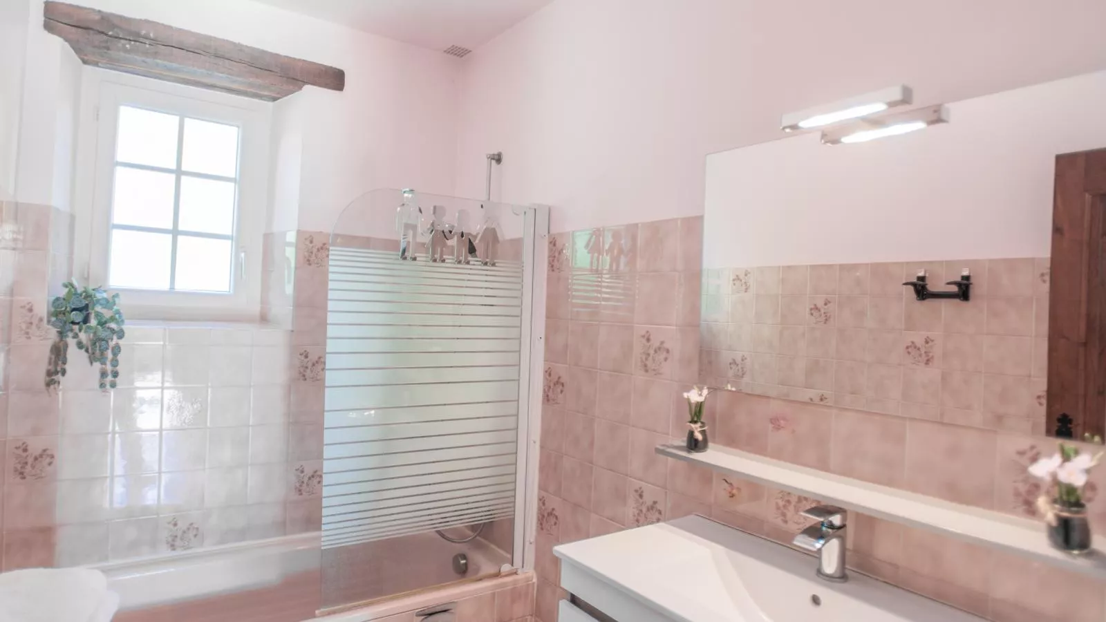Gite Les Terrasses-Bathroom