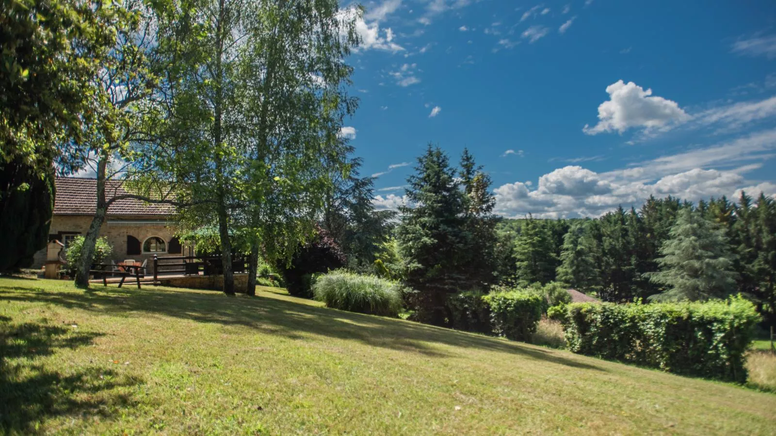 Gite Les Terrasses-Gardens summer
