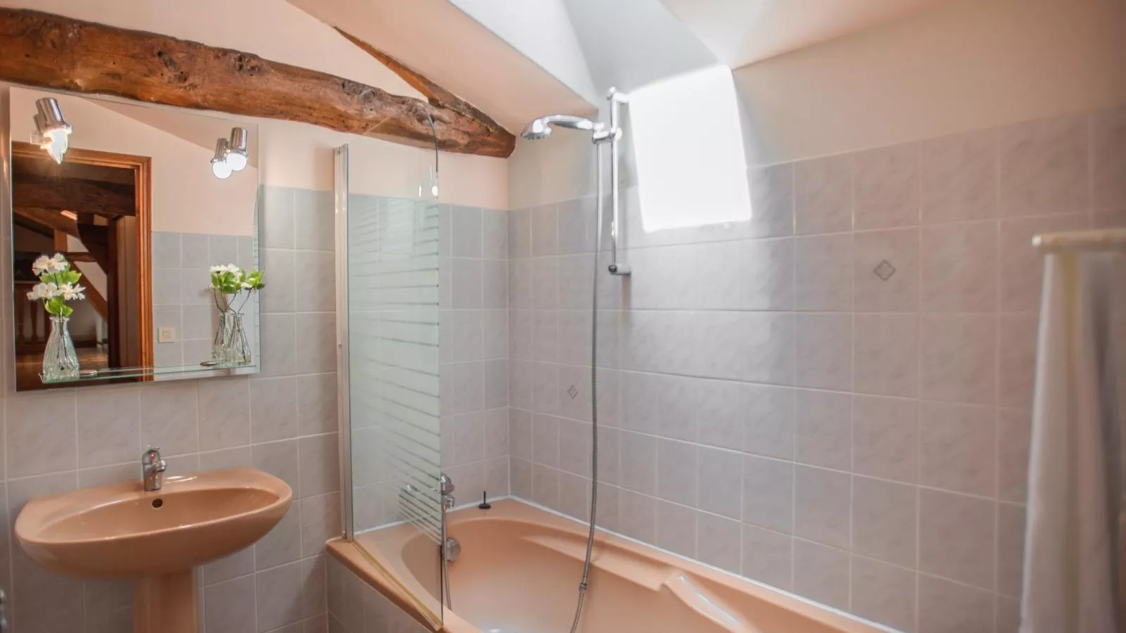 Le Tilleuil en Périgord-Bathroom