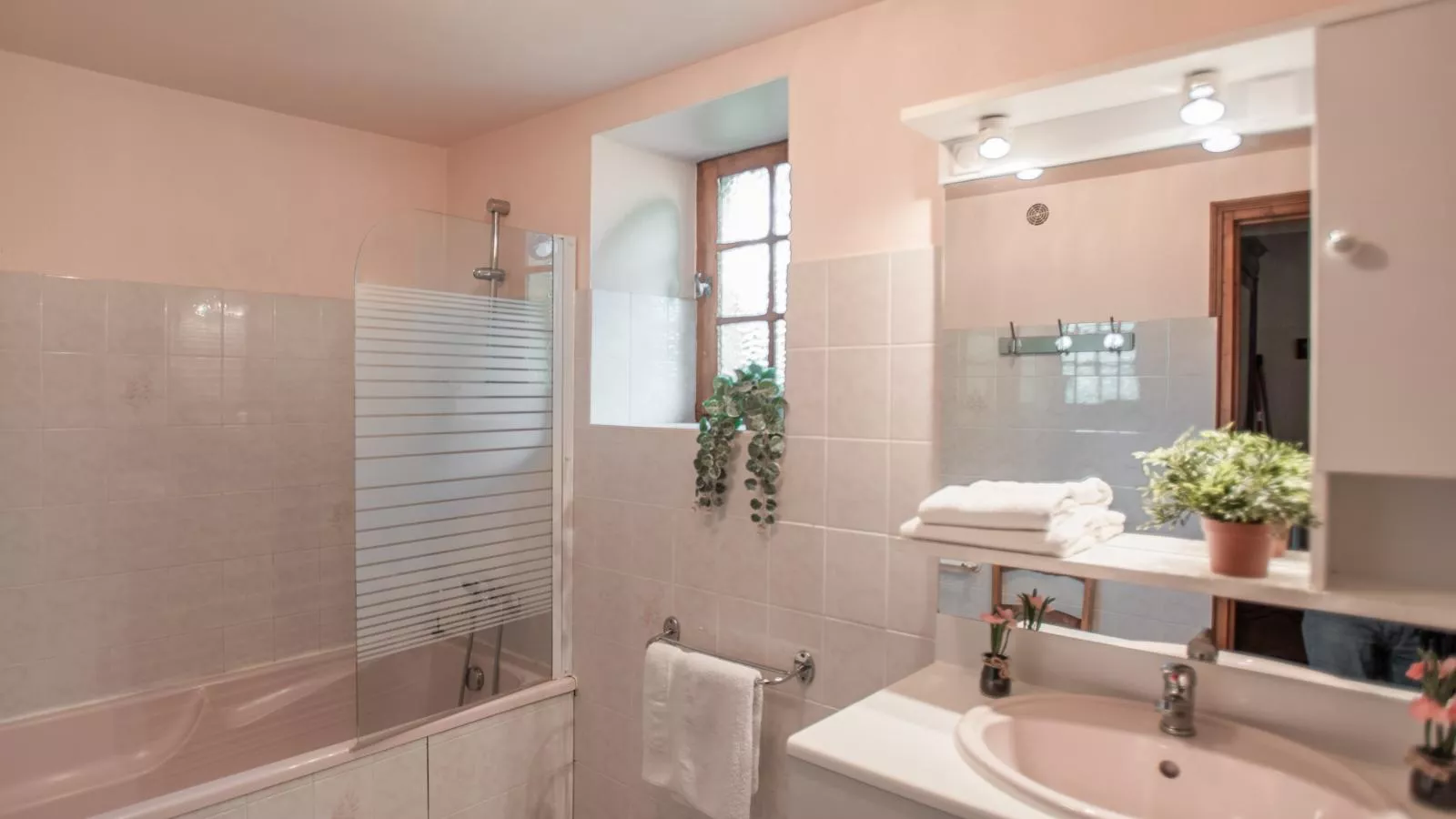 Le Tilleuil en Périgord-Bathroom