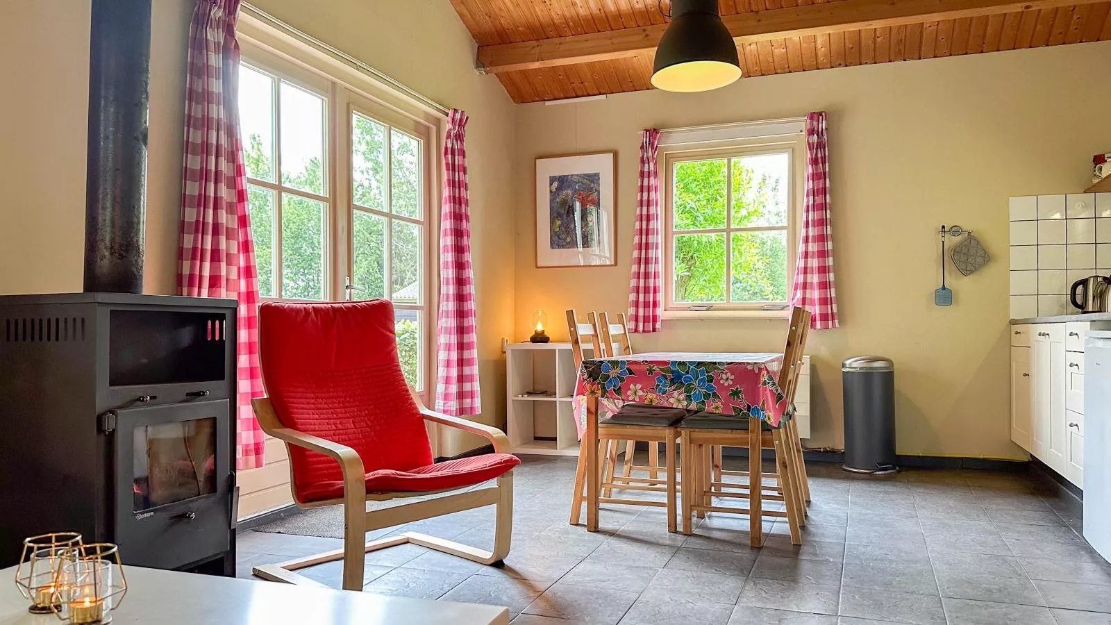 Aarde-Dining room