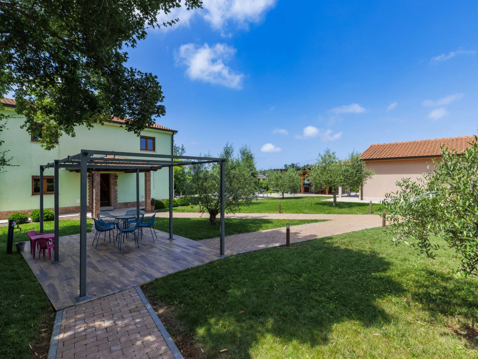 Villa Paliska-Draußen