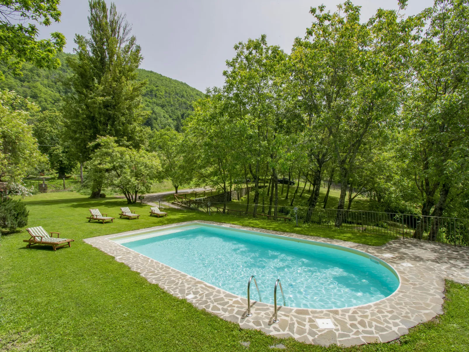 La Moscella-Outside