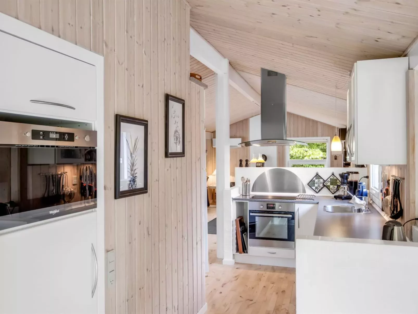 "Akima" - 700m from the sea-Drinnen