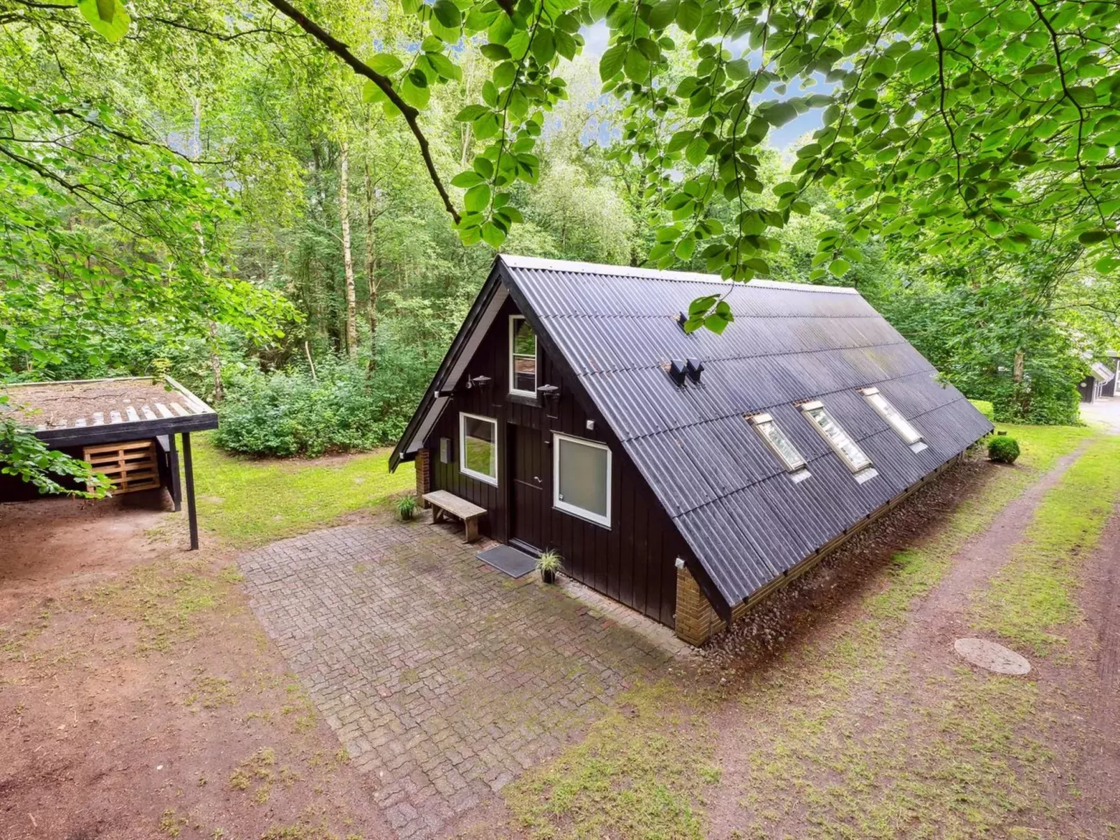 "Jobst" - 30km from the sea-Outside