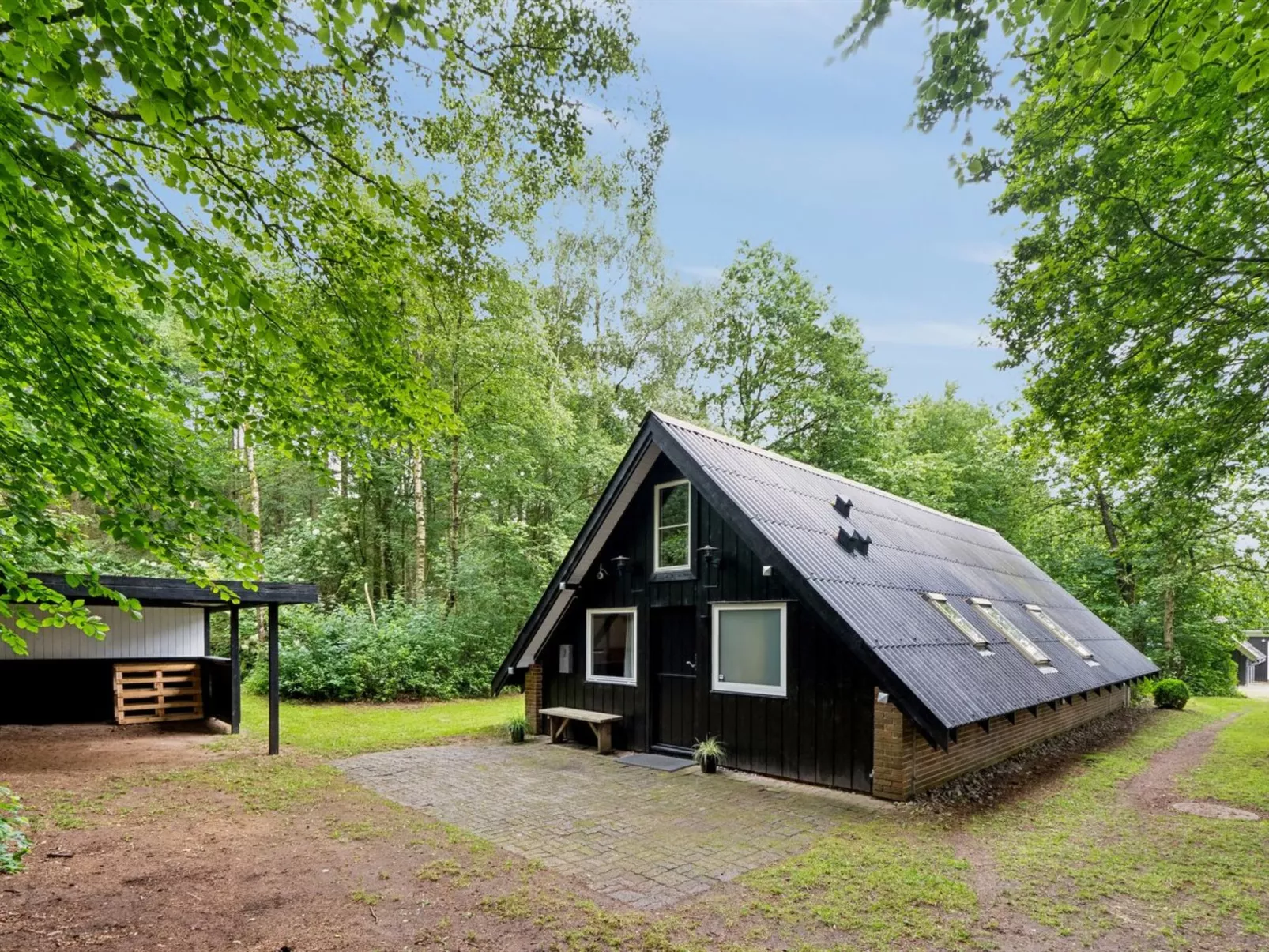 "Jobst" - 30km from the sea-Outside