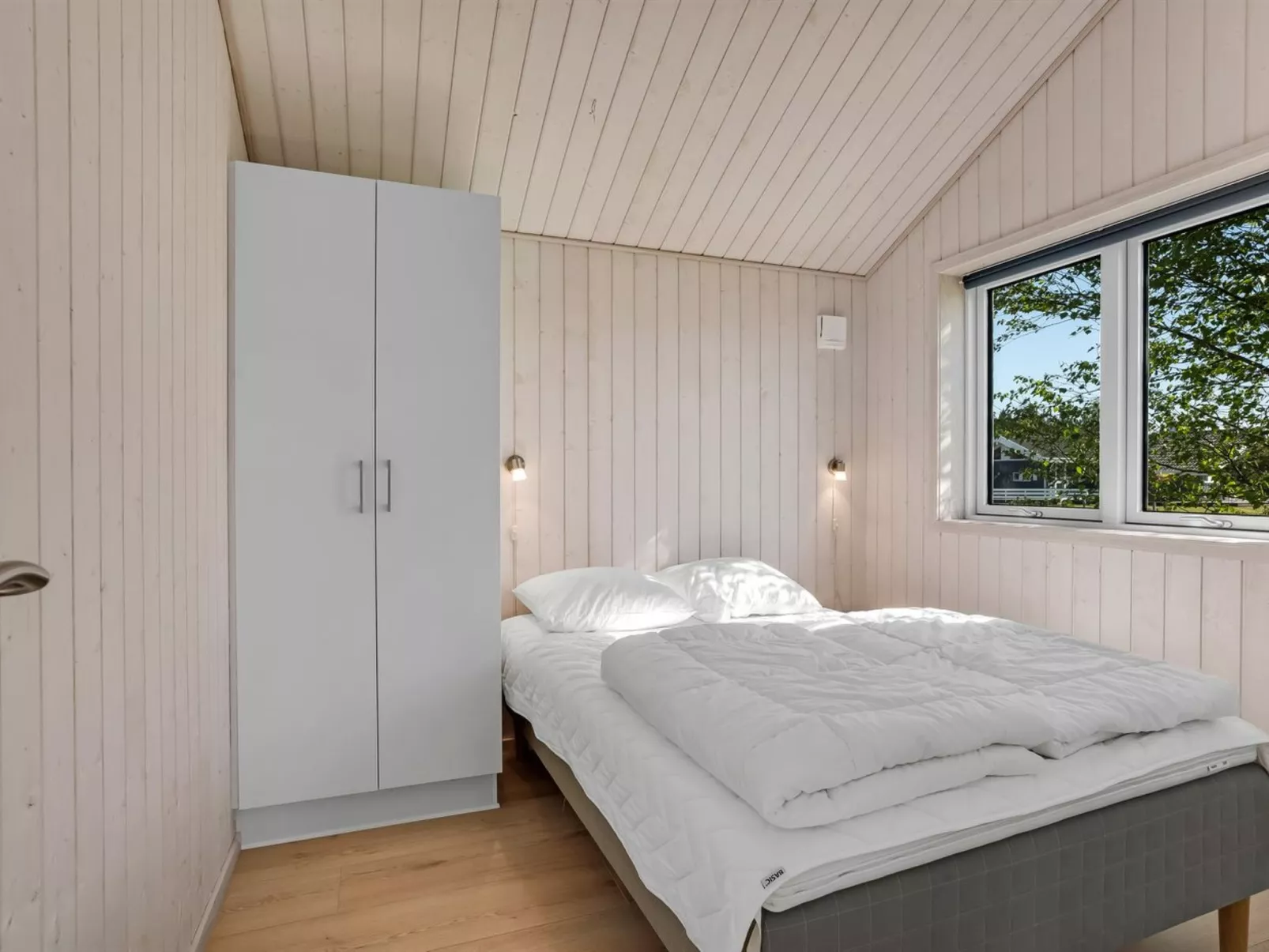 "Kiersten" - 800m from the sea-Inside