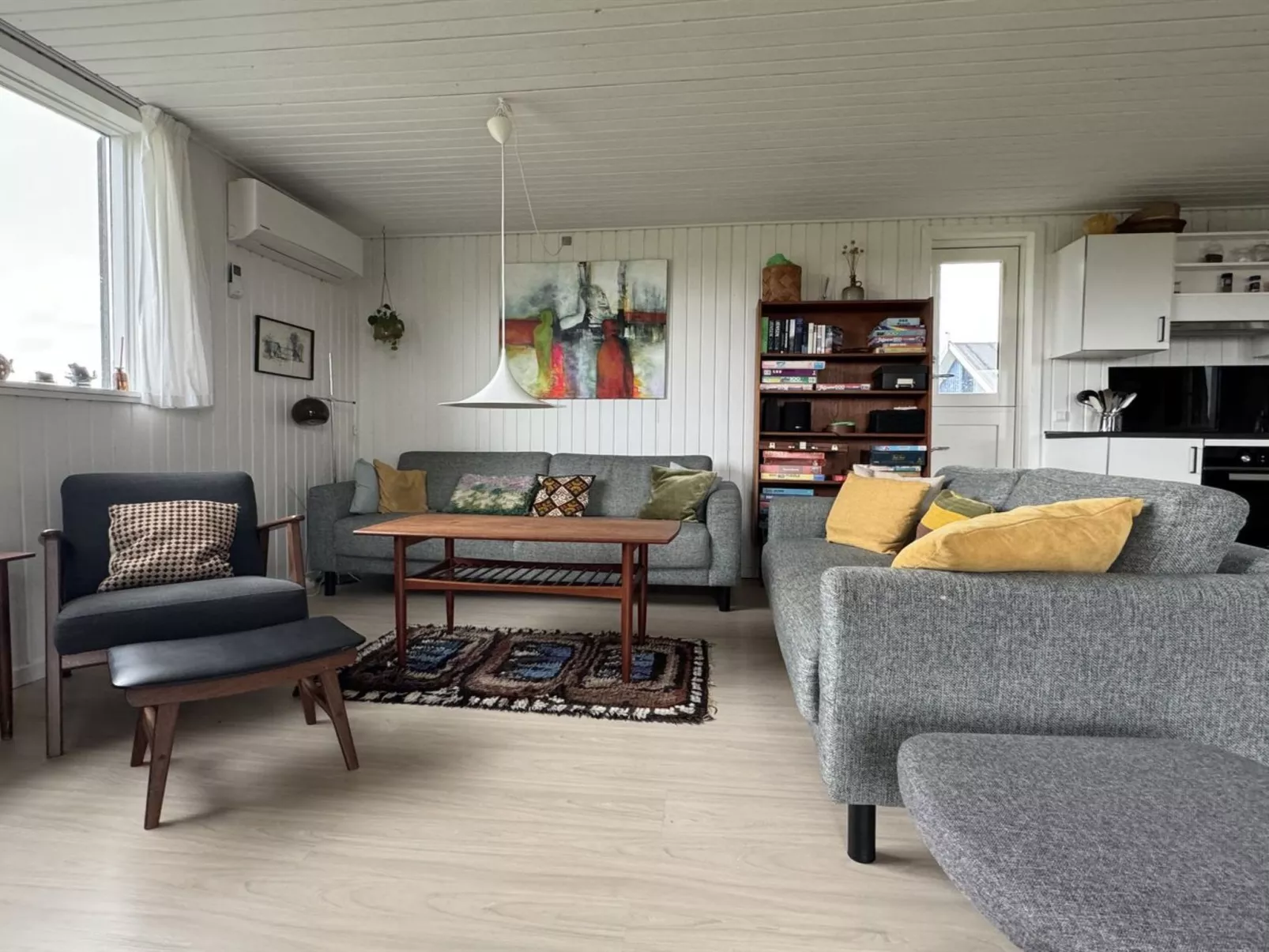 "Fannie" - 200m from the sea-Inside