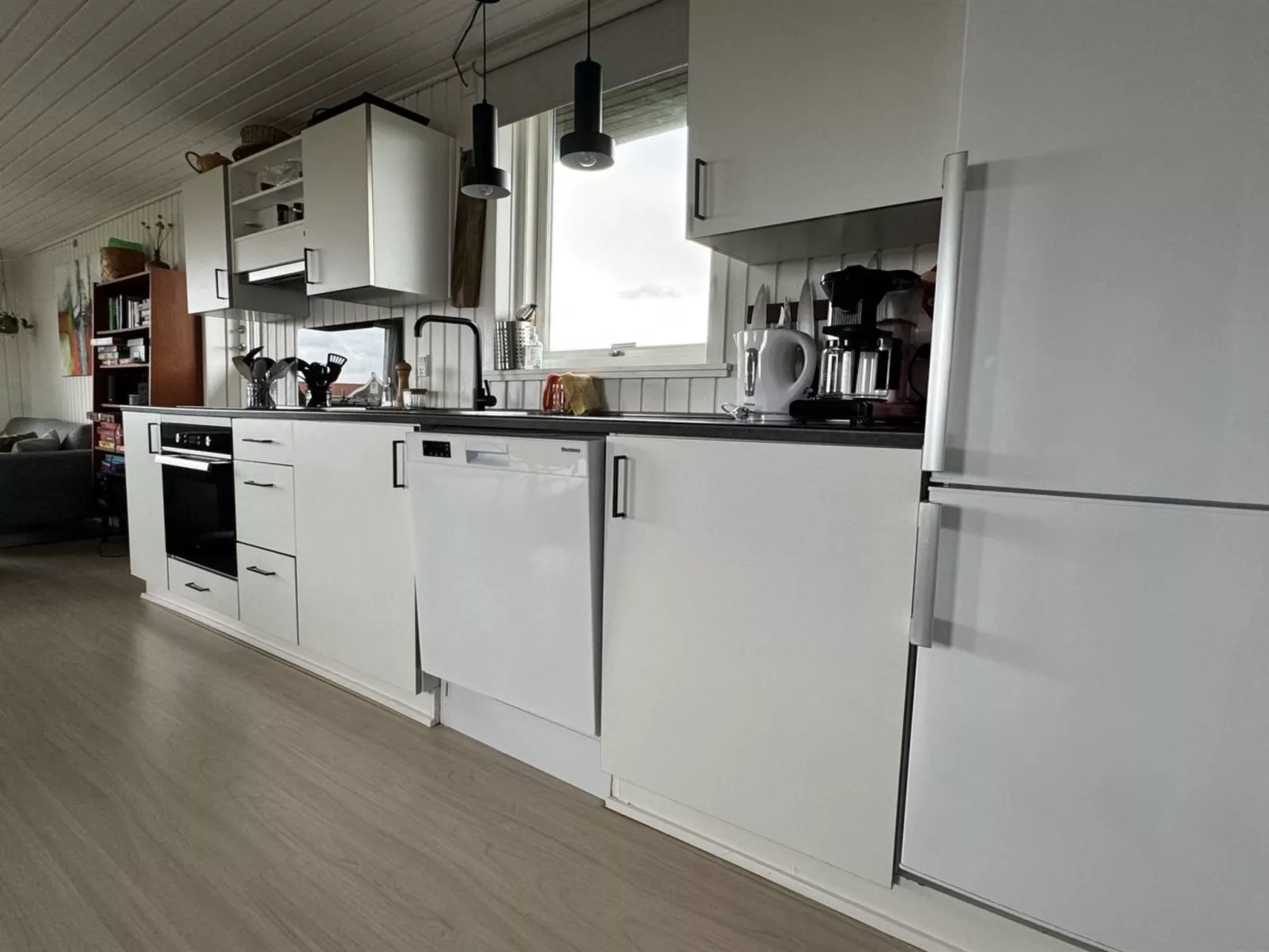 "Fannie" - 200m from the sea-Inside