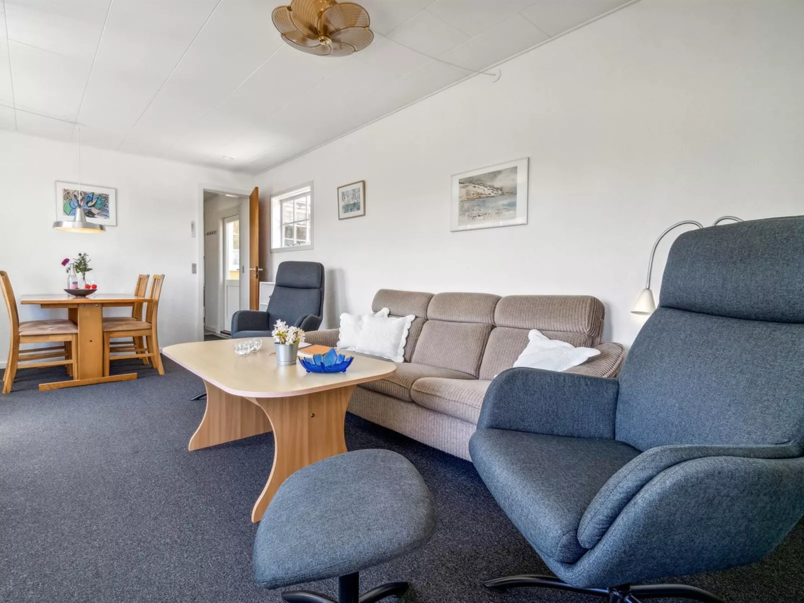 "Throtti" - 50m from the sea-Drinnen
