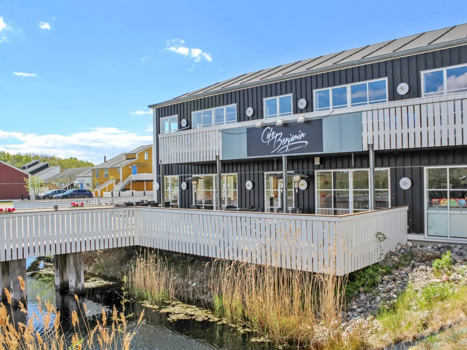 "Jænis" - 10m from the sea-Outside