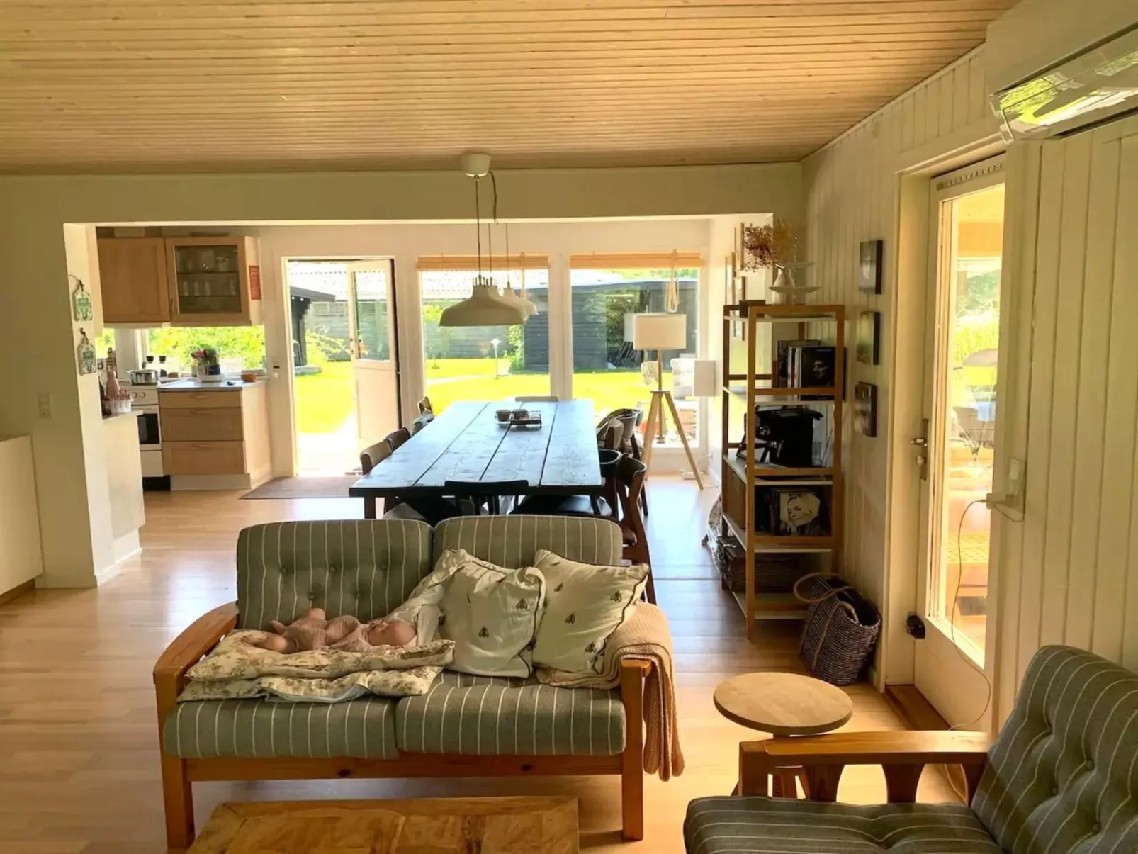 "Withger" - 1.6km from the sea-Outside