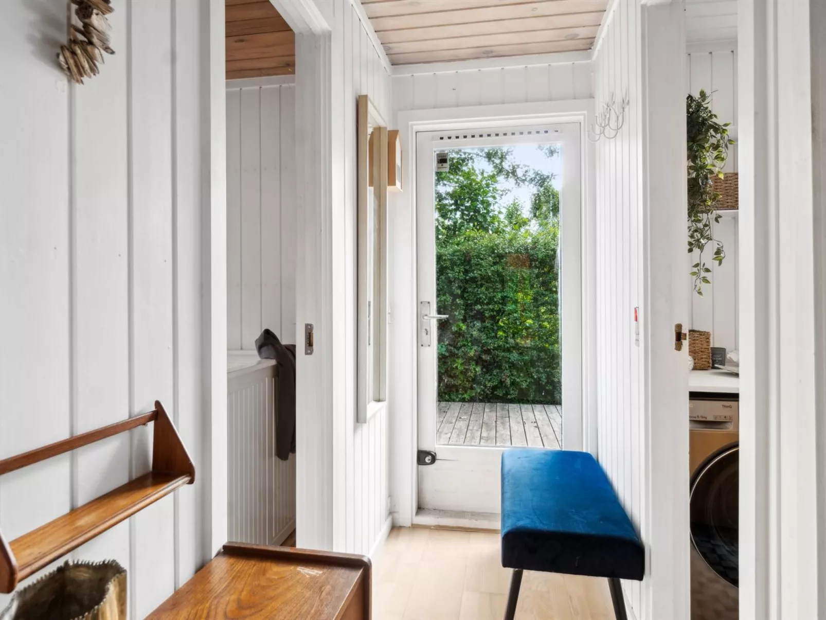 "Withger" - 1.6km from the sea-Inside