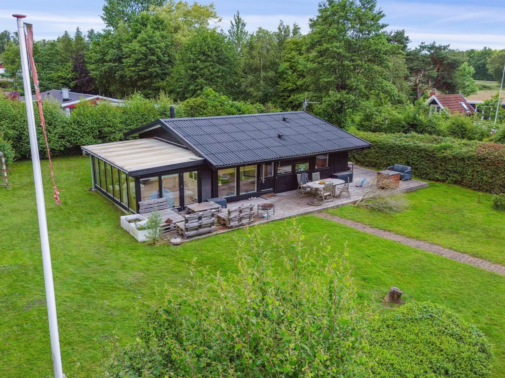 "Withger" - 1.6km from the sea-Inside