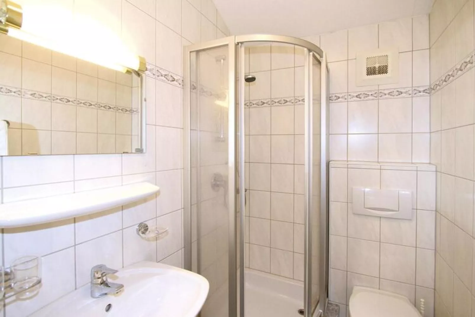 Apartment Rössl-Bathroom