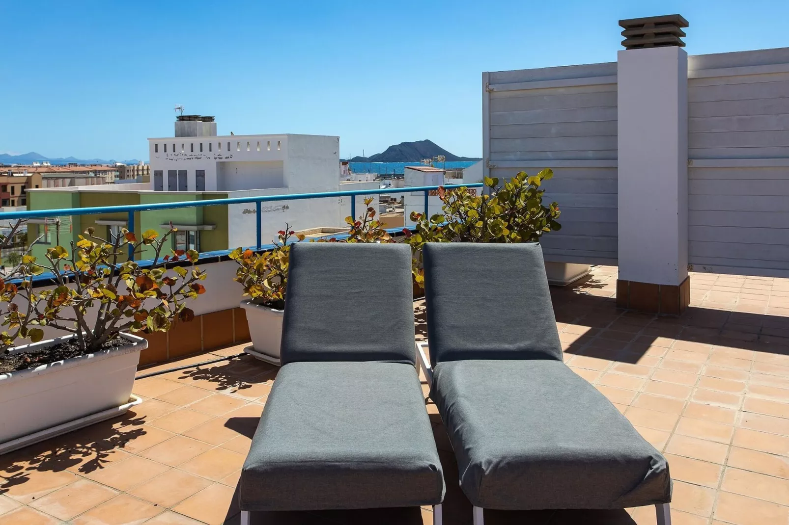 UpTown II-Terrace balcony