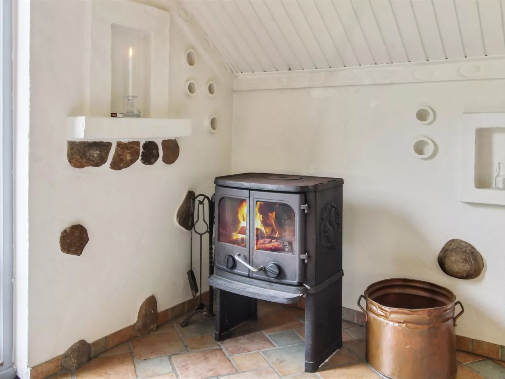 "Ofrath" - 30km from the sea-Drinnen