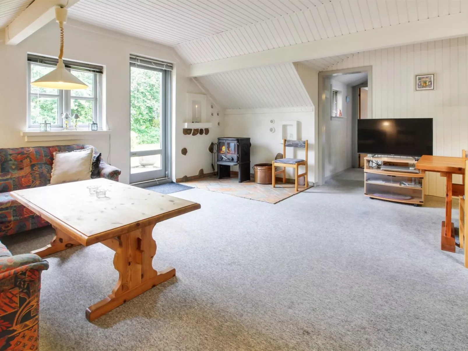 "Ofrath" - 30km from the sea-Drinnen