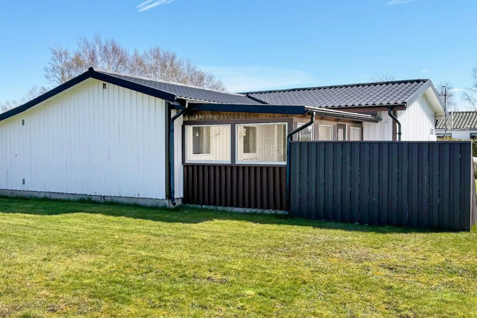 Welcoming cottage near the sea-Outdoor