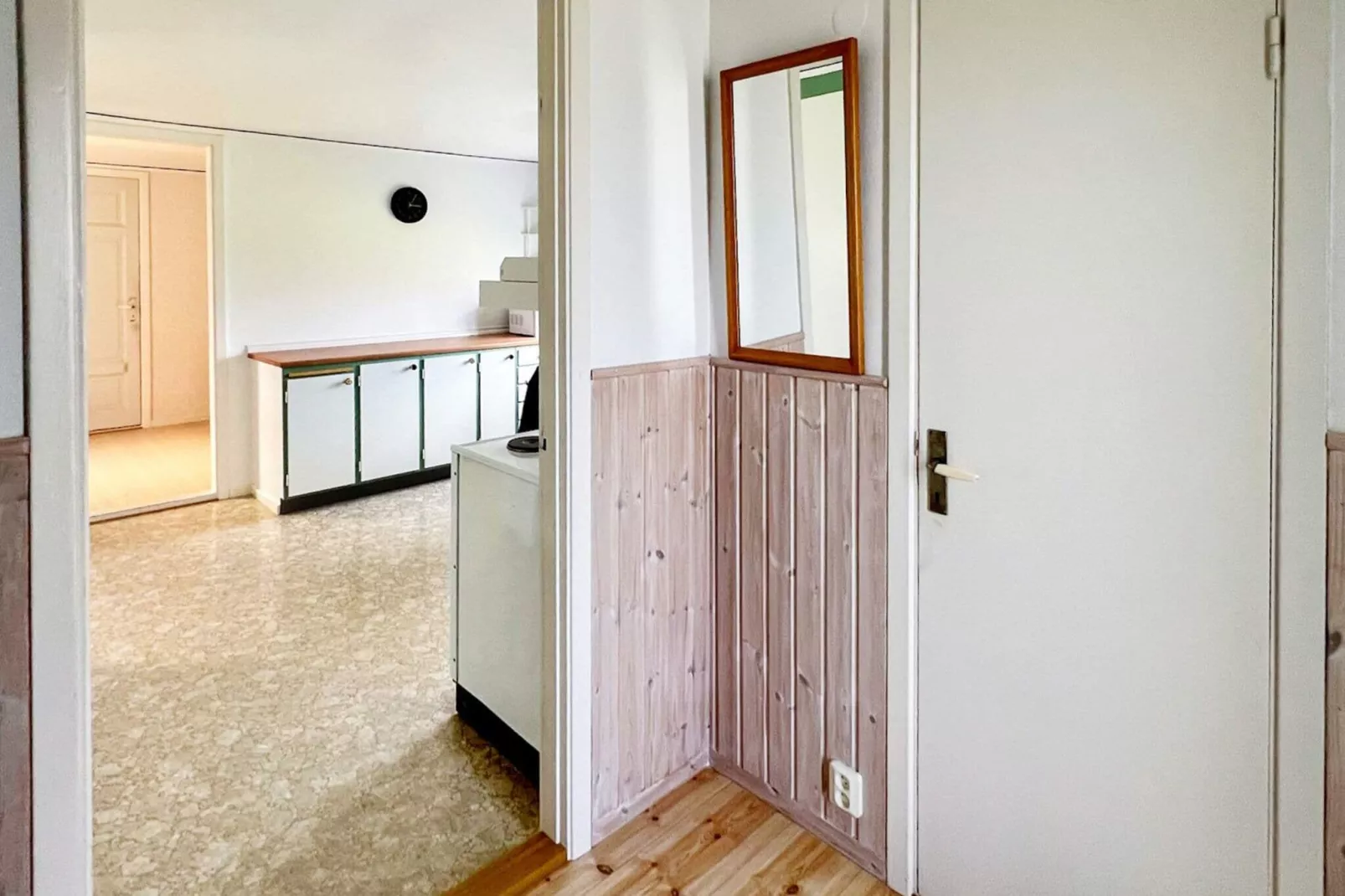 Welcoming cottage near the sea-Indoor