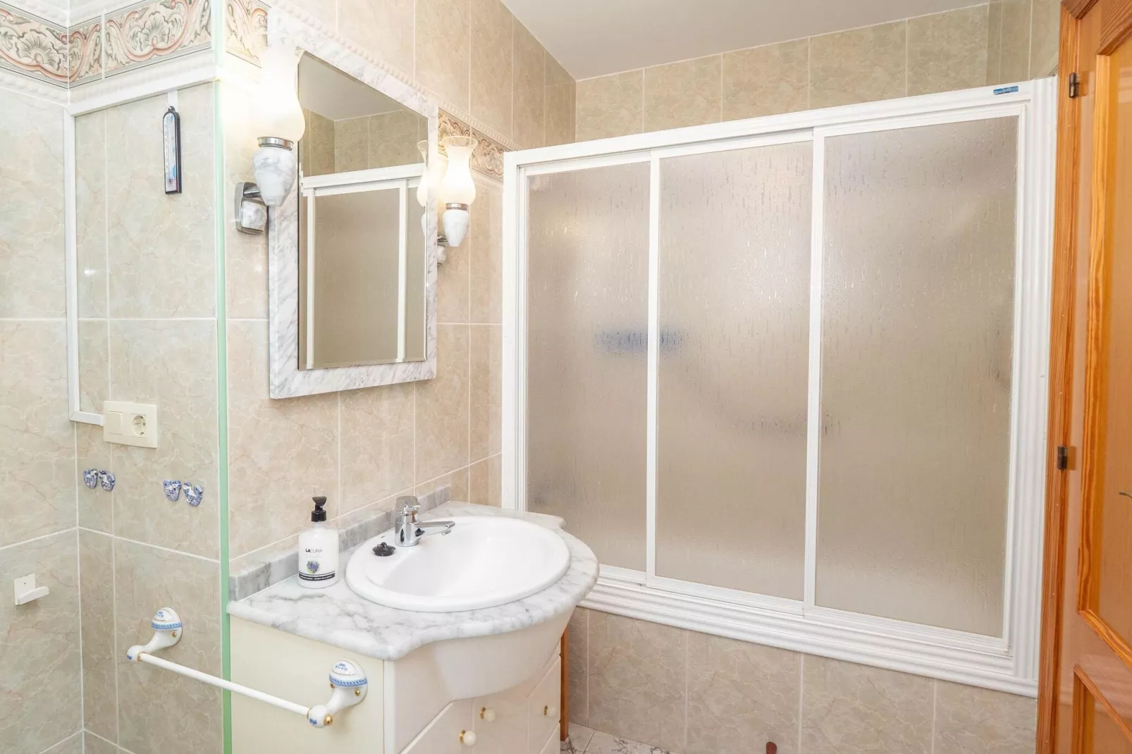 Atico en Denia-Bathroom