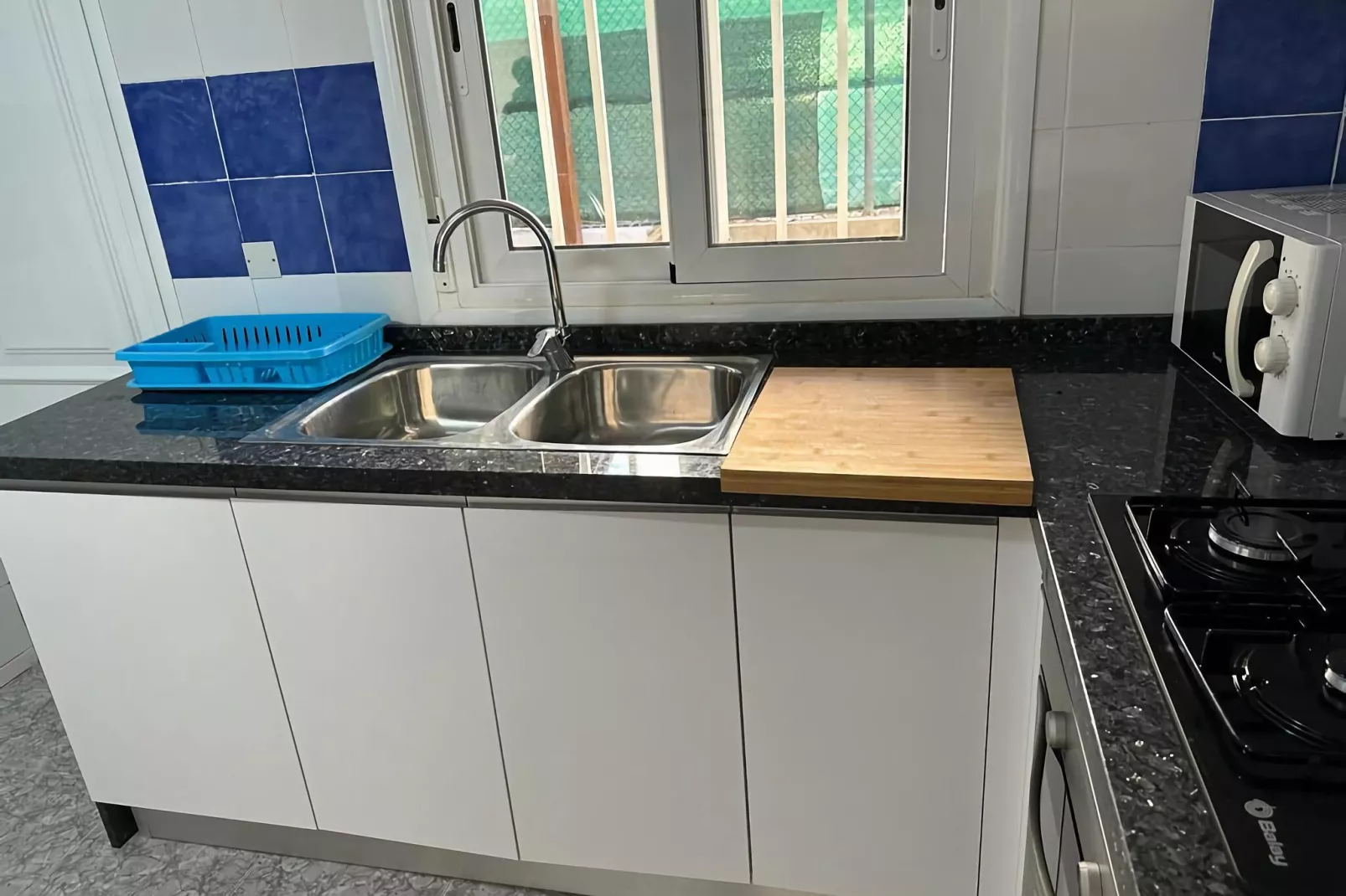 Apartamento Bajo Oeste-Kitchen
