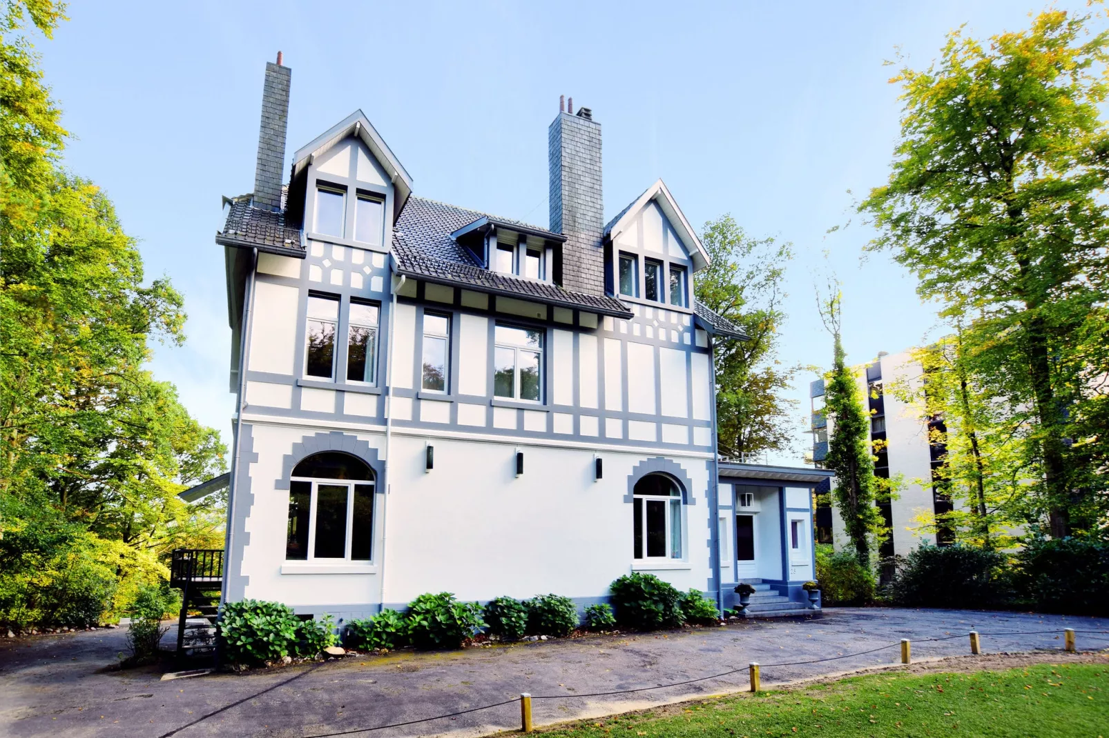 Villa Balmoral 16-Exterior summer