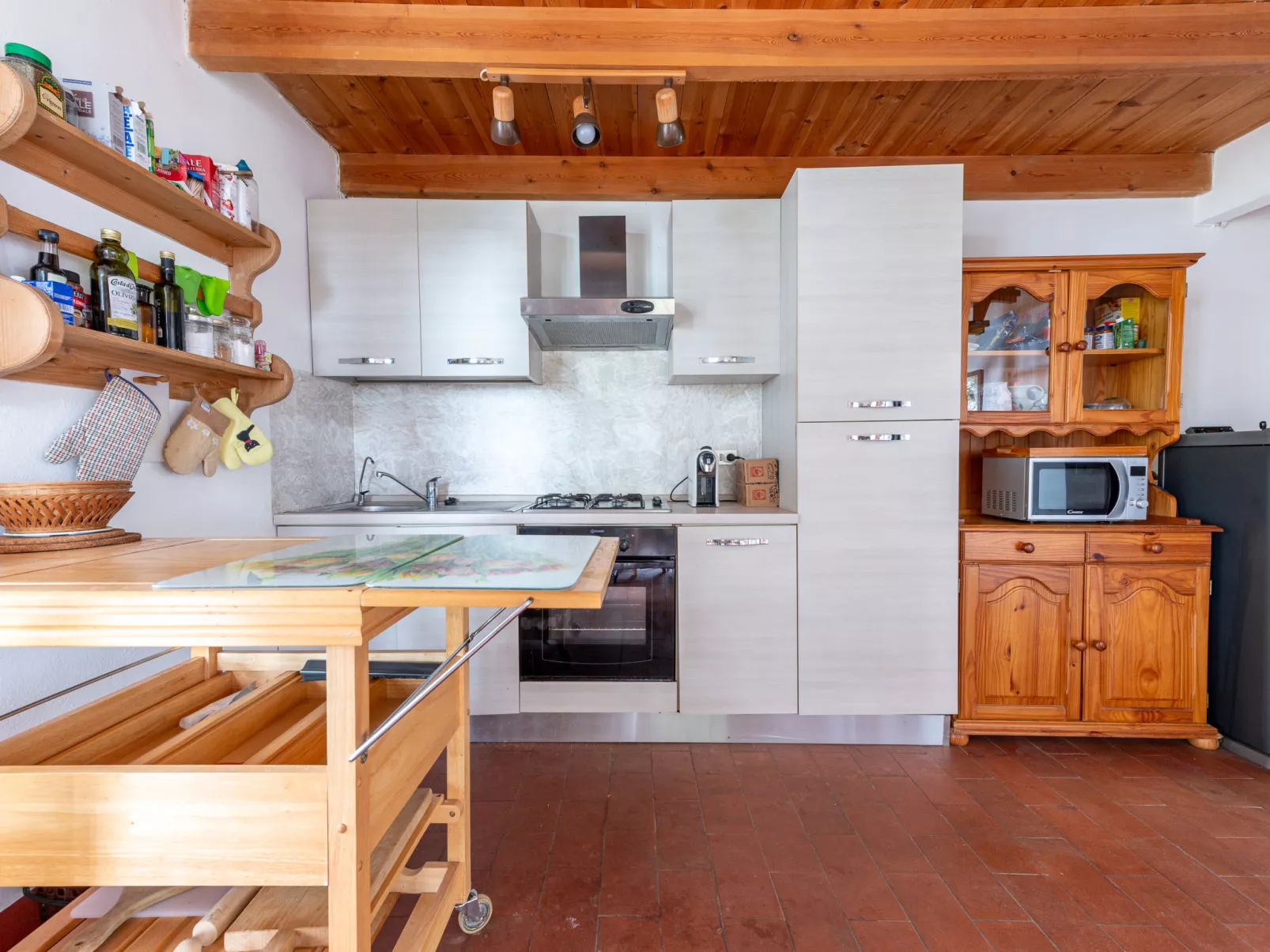 Podere Pescine-Inside