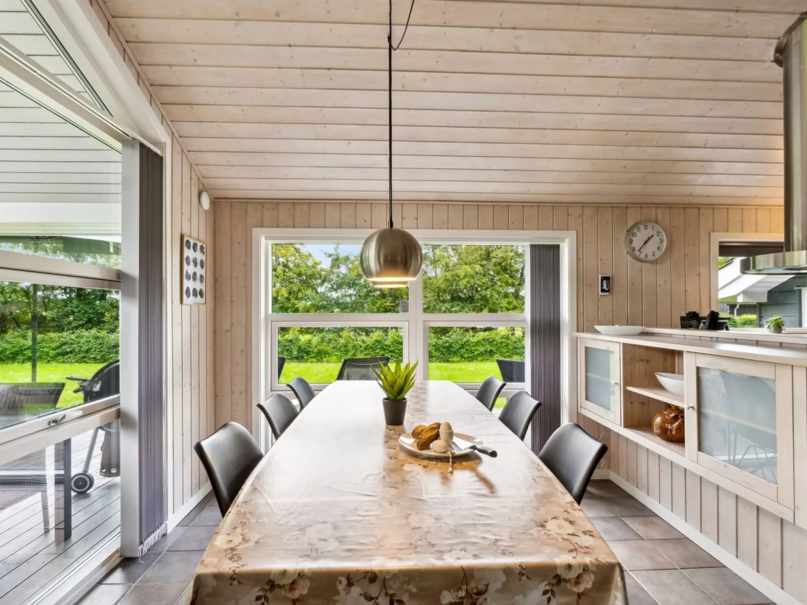"Jette" - 30km from the sea-Outside
