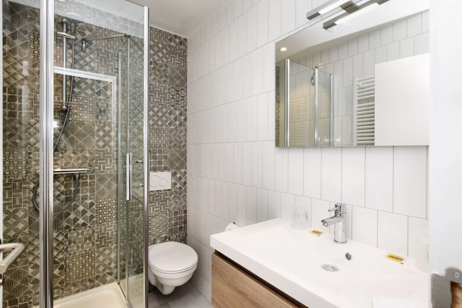 Villa Balmoral 16-Bathroom