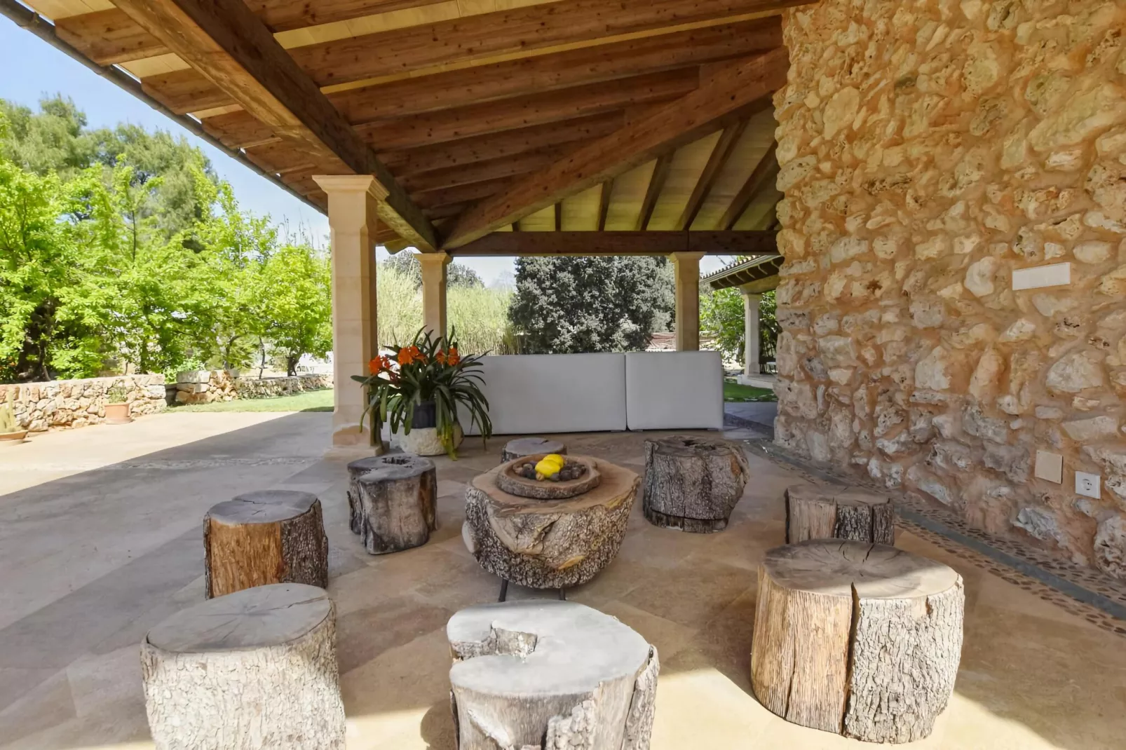 Estela-Terrace balcony