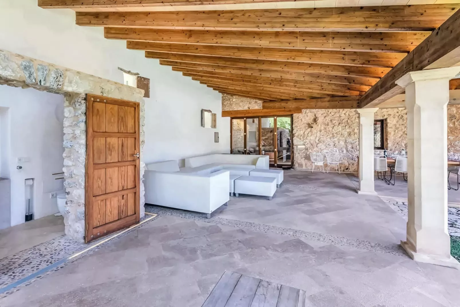 Estela-Terrace balcony