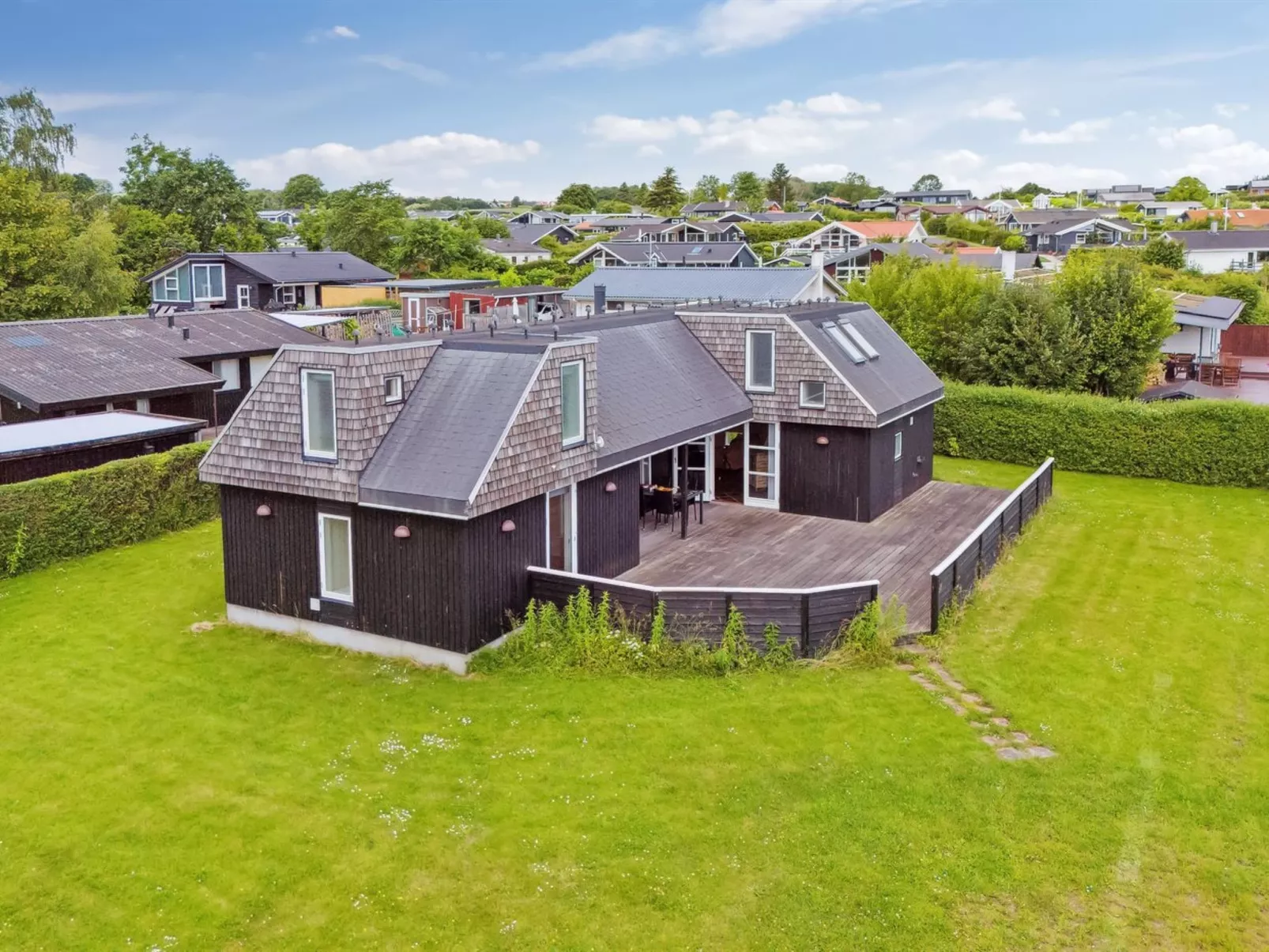 "Belinda" - 300m from the sea-Outside